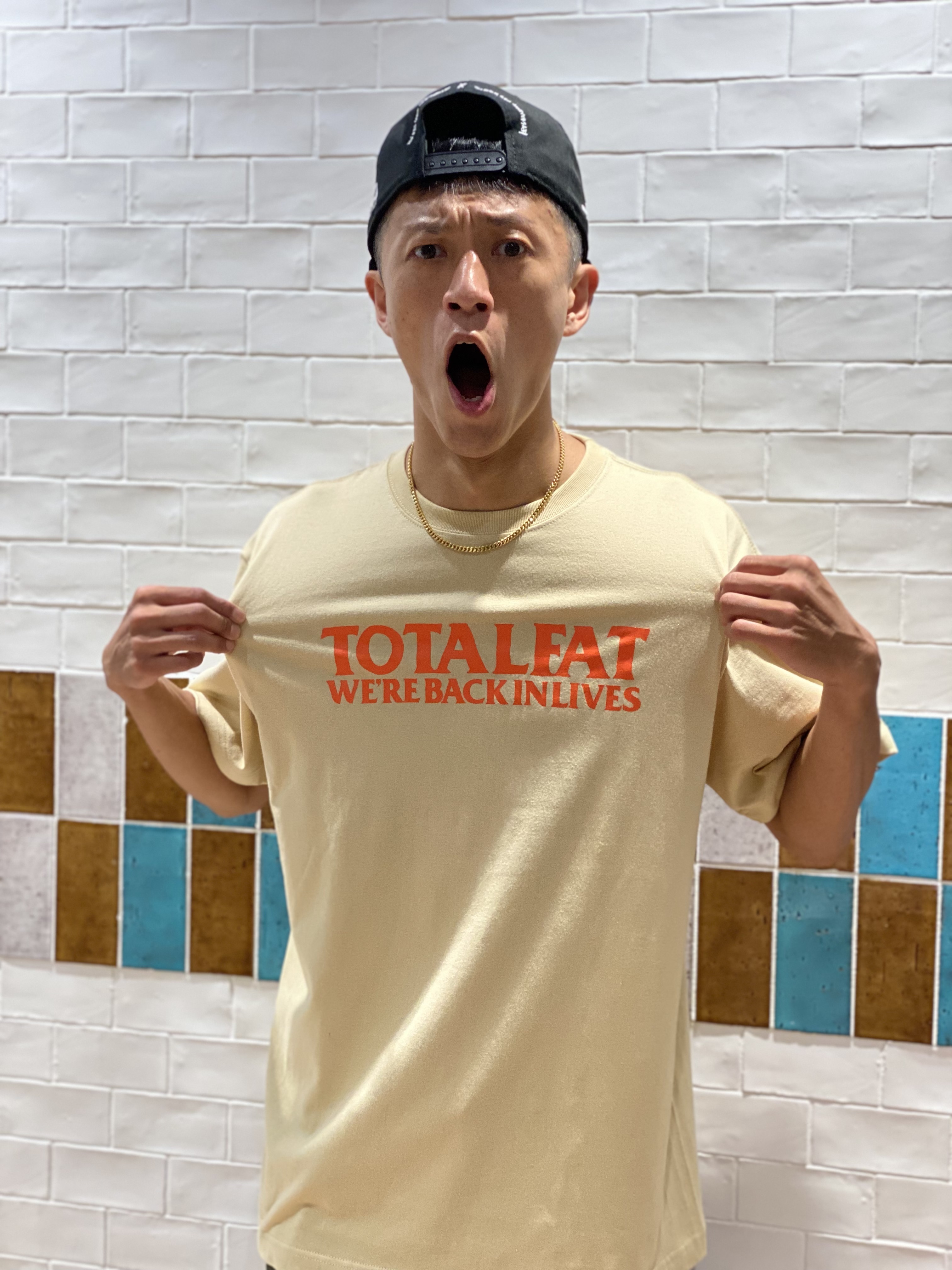 【SALE】"WE'RE BACK IN LIVES" Tour  T-Shirt（ライトベージュ）