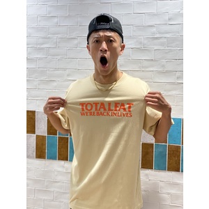 【SALE】"WE'RE BACK IN LIVES" Tour  T-Shirt（ライトベージュ）