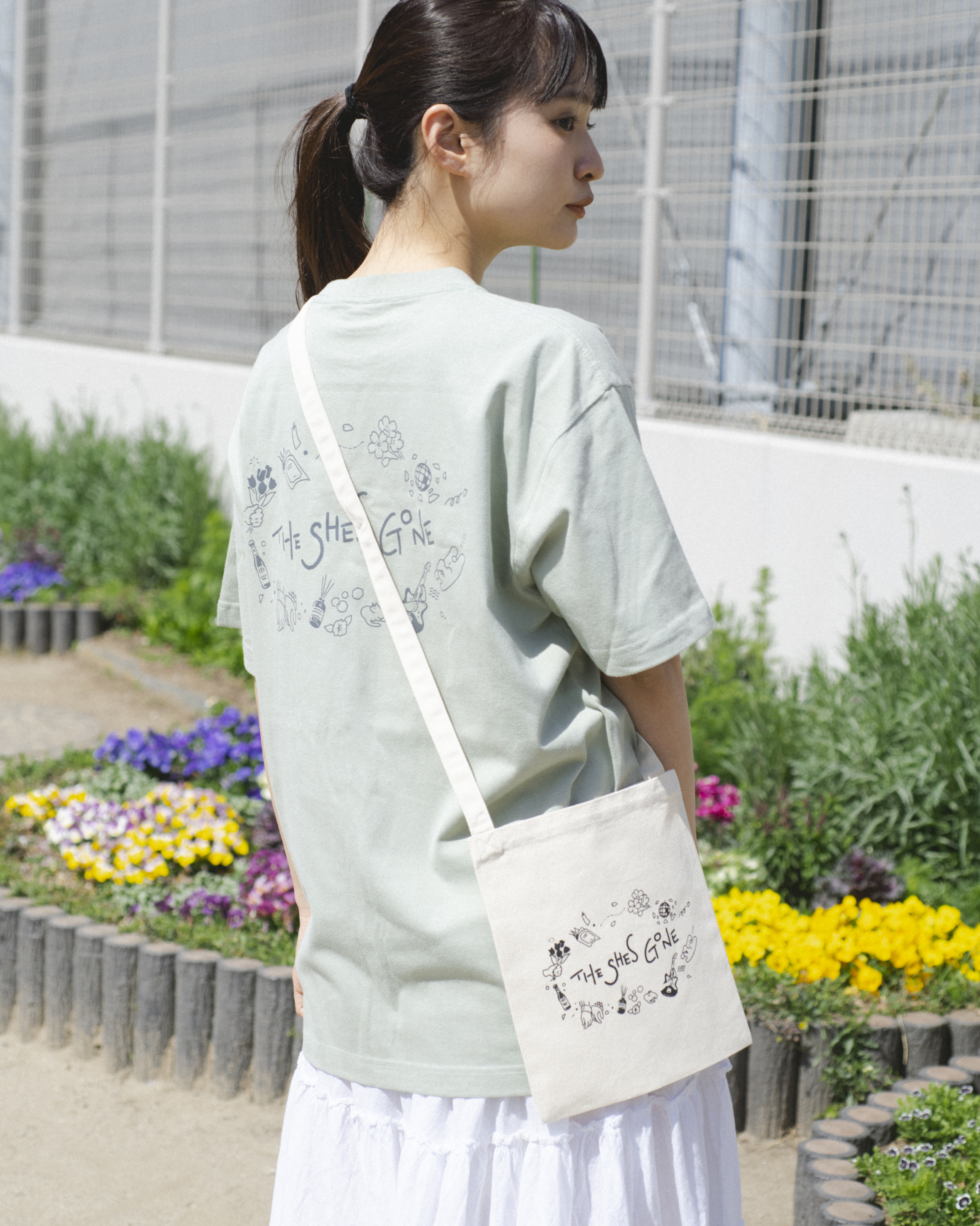 motif illustration サコッシュ(ベージュ)