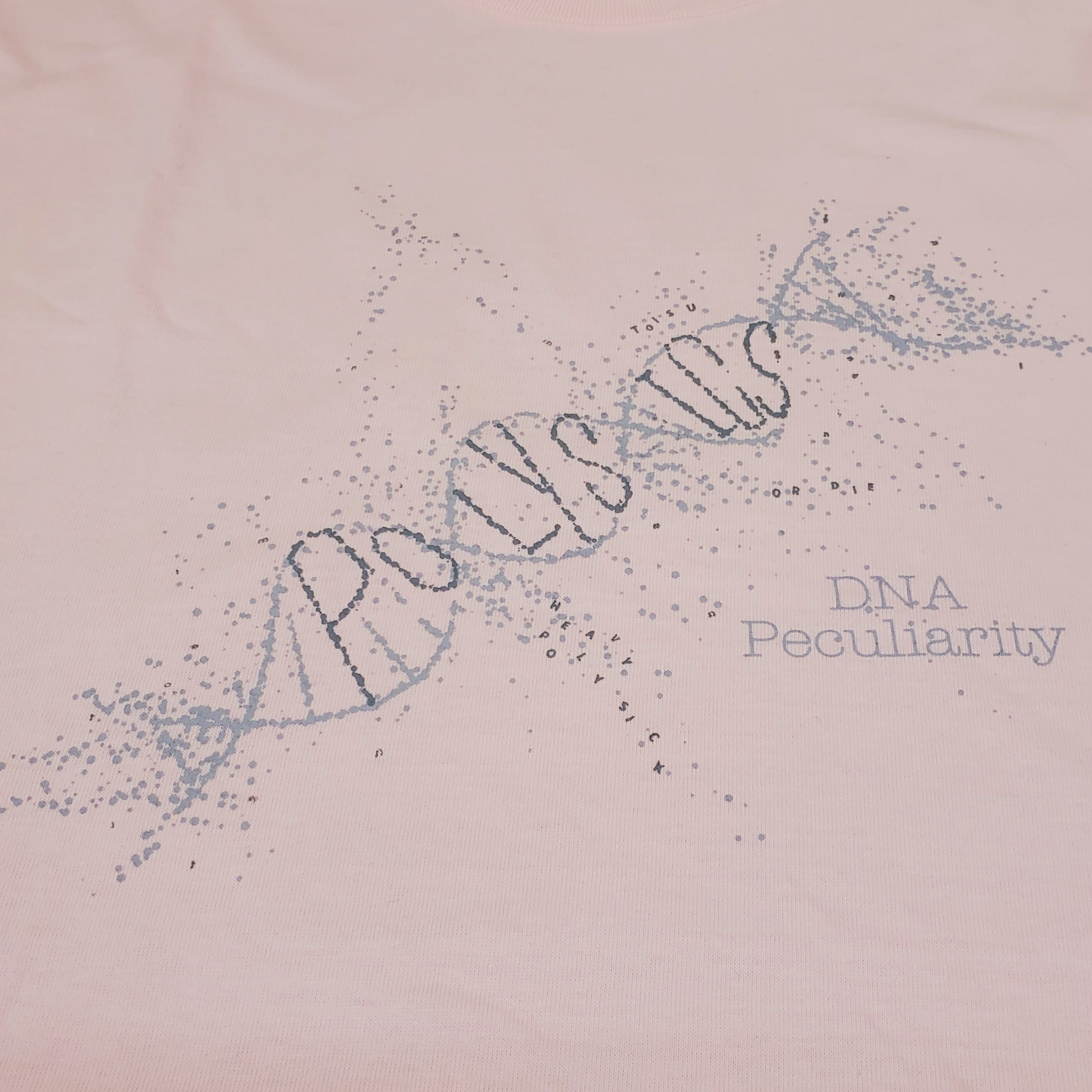 DNA Peculiarity Tシャツ（ベビーピンク）