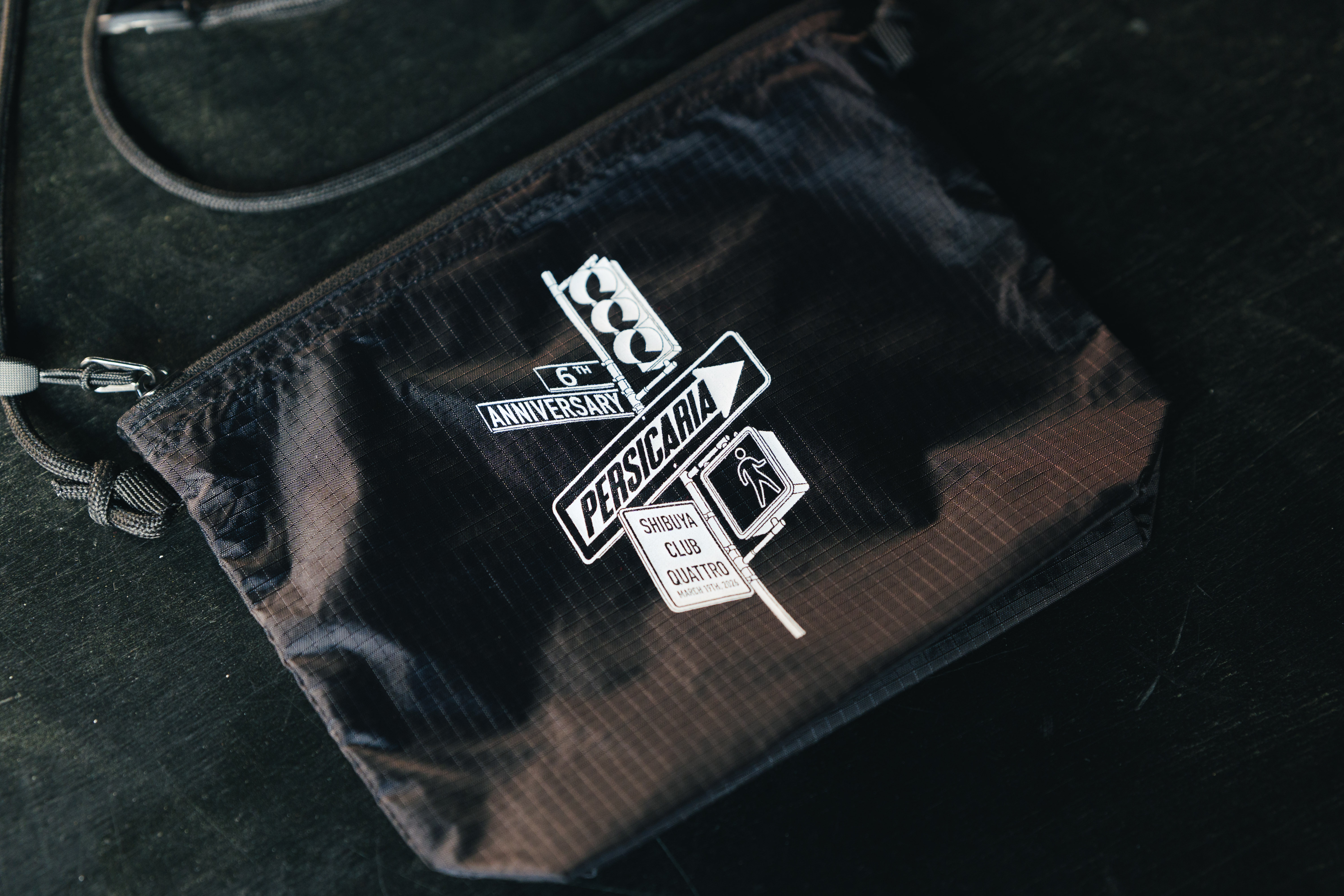 6周年サコッシュ