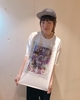 ミュージカルシンボルTシャツ produced by mao (ホワイト x 青紫プリント)